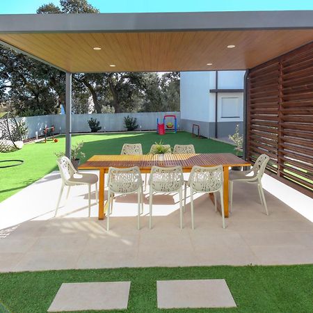 Cozy Apartment With Garden Fatima Exterior photo